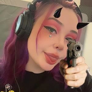 Meet your Posher, Kayley